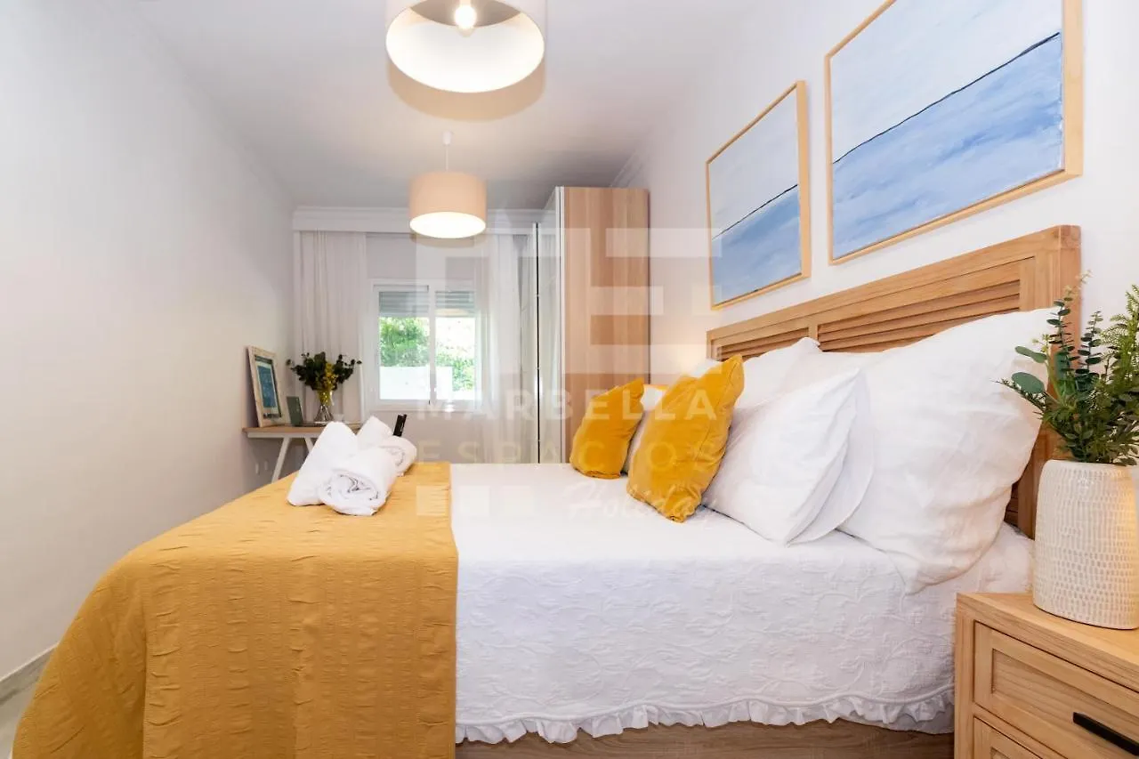 Amplio Apartamento Planta Jardin Nagueles Marbella 0*,  Španělsko