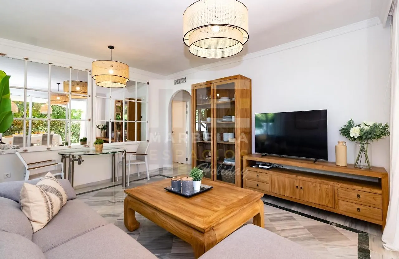 Amplio Apartamento Planta Jardin Nagueles Marbella