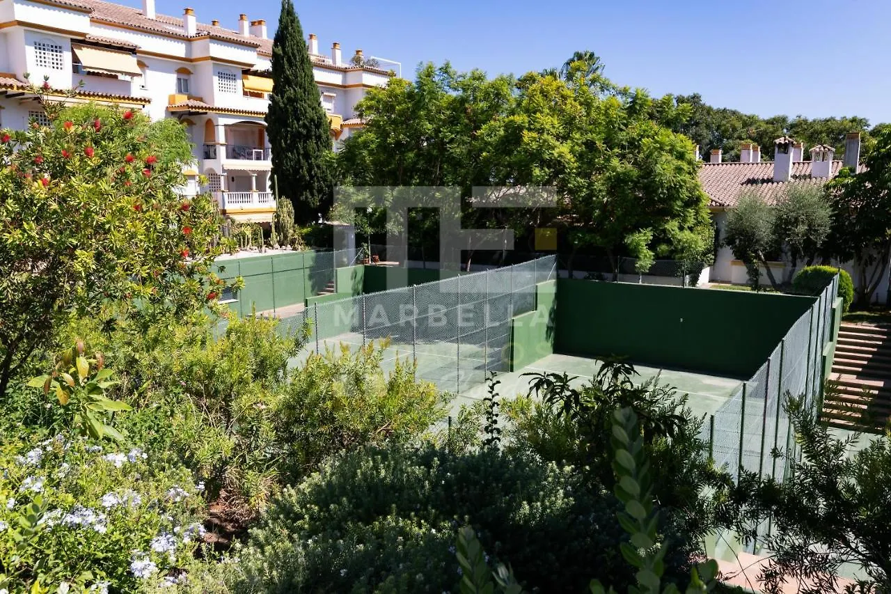 Apartment Amplio Apartamento Planta Jardin Nagueles Marbella