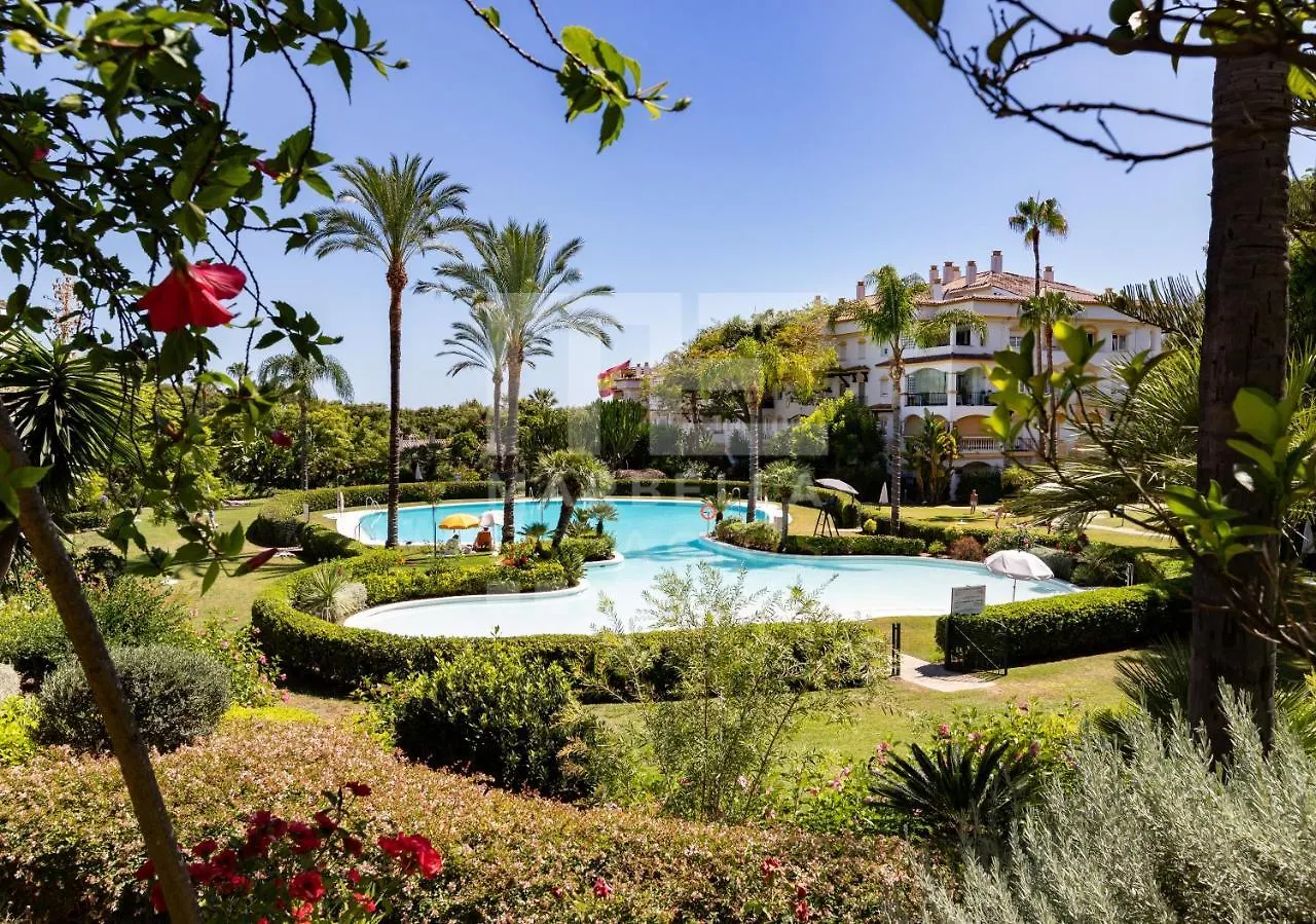 Amplio Apartamento Planta Jardin Nagueles Marbella Španělsko