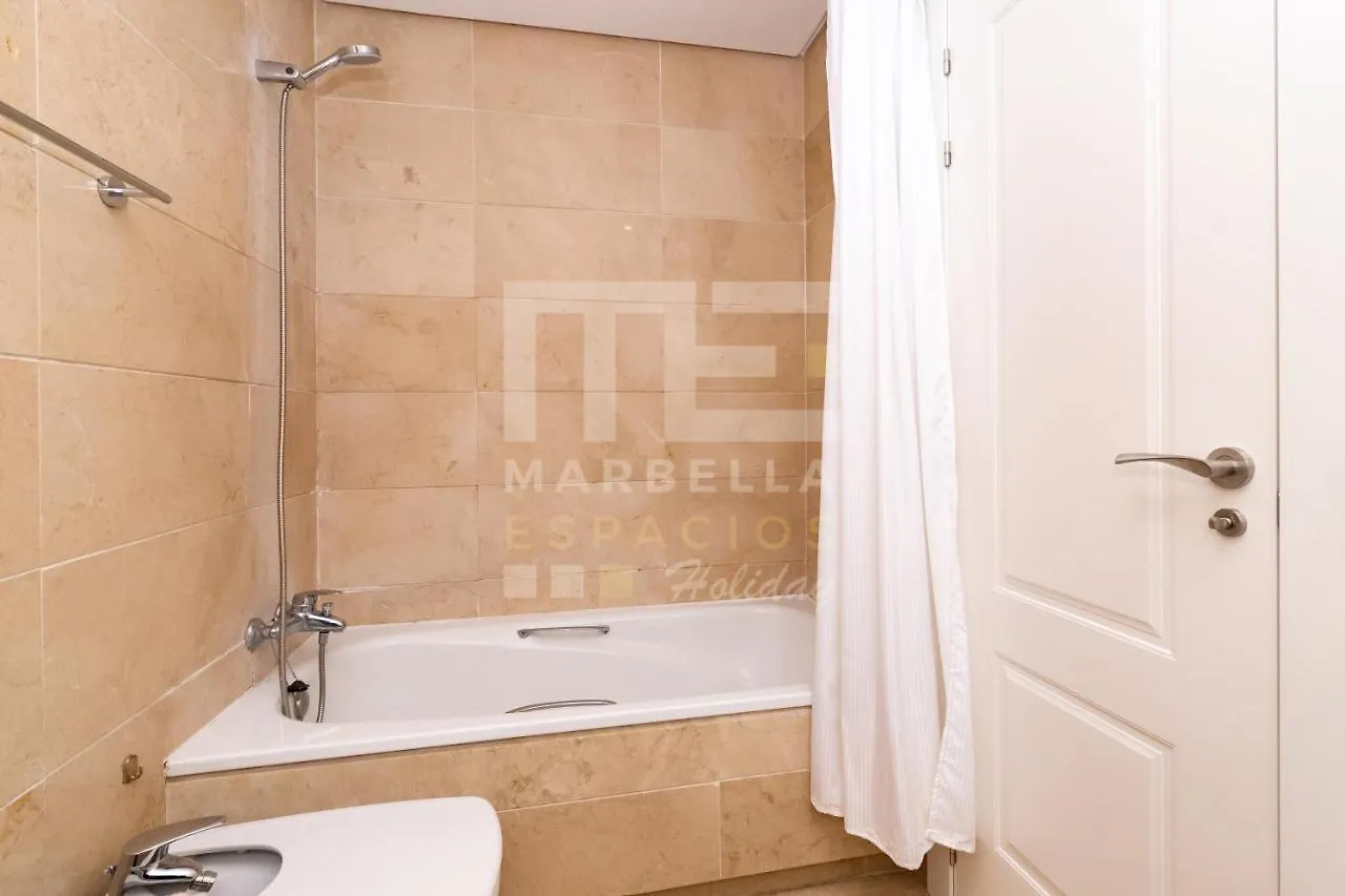 Amplio Apartamento Planta Jardin Nagueles Marbella 0*,  Spain