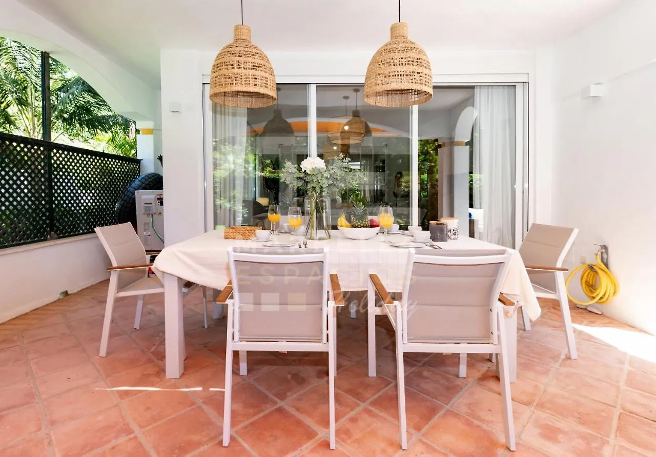 Amplio Apartamento Planta Jardin Nagueles Marbella 0*,