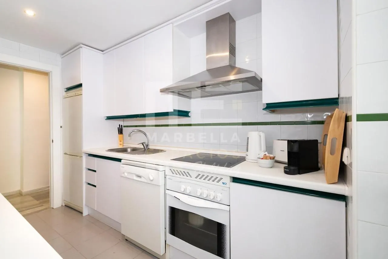 Amplio Apartamento Planta Jardin Nagueles Marbella 0*,  Španělsko