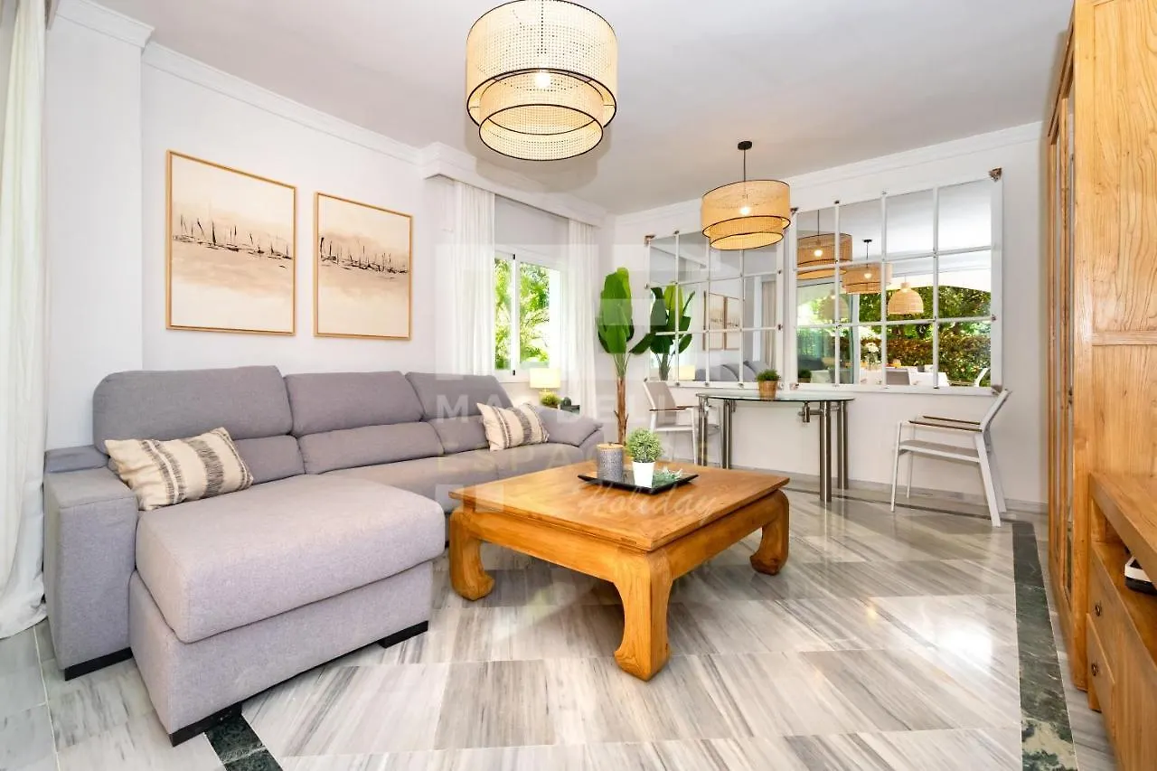 Amplio Apartamento Planta Jardin Nagueles Marbella Apartment