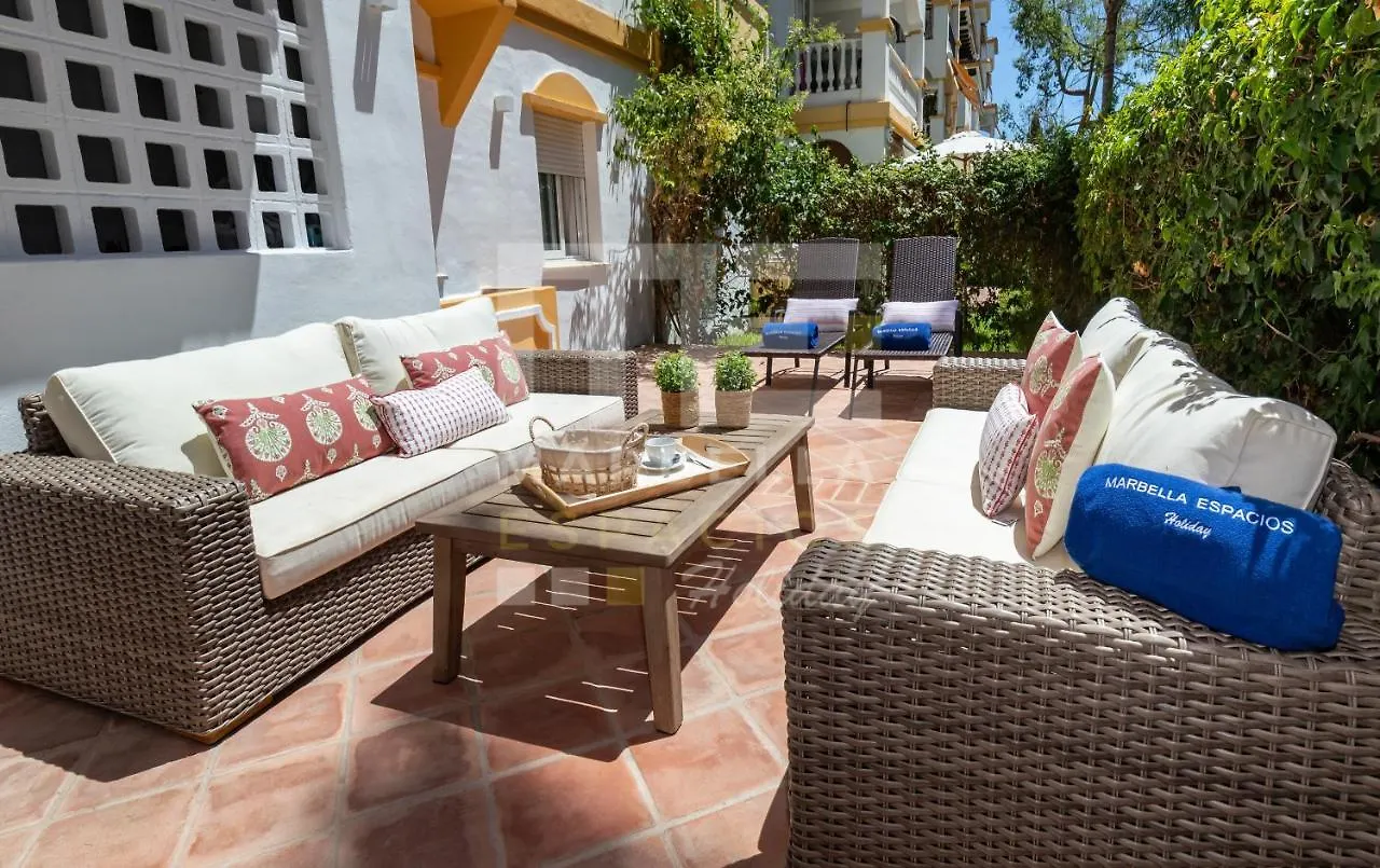 Apartment Amplio Apartamento Planta Jardin Nagueles Marbella