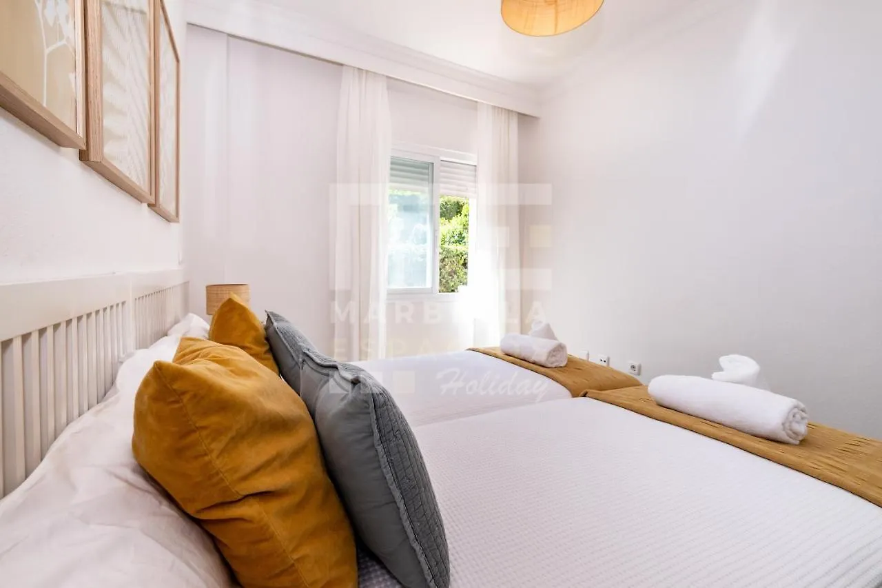 Amplio Apartamento Planta Jardin Nagueles Marbella 0*,  Spain
