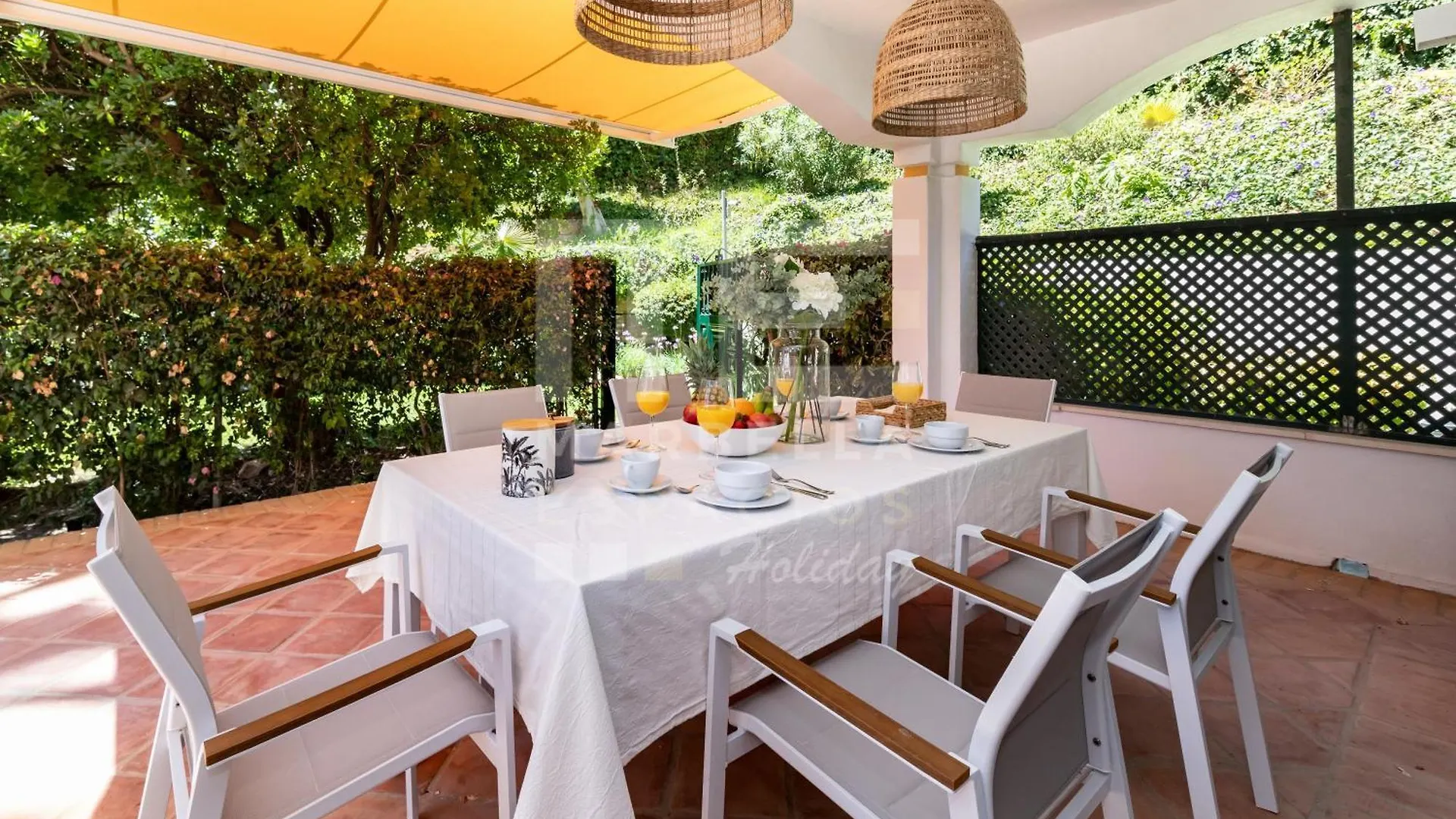 Apartment Amplio Apartamento Planta Jardin Nagueles Marbella